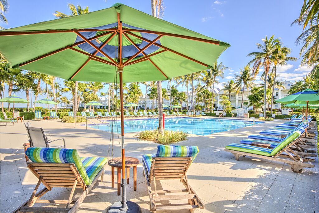 3 Bedroom Resort Style Indigo Reef Townhome close to Pool with Dockage!