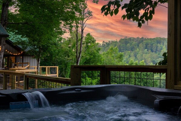 Outdoor spa tub