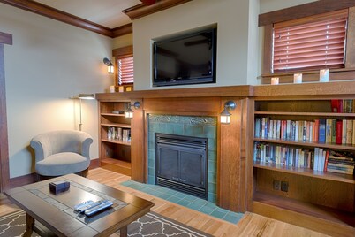 Charming Downtown Frankfort  Condo overlooking Betsie Bay