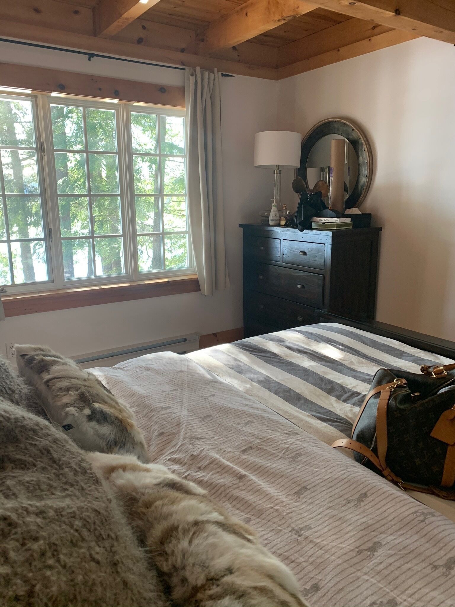 3 bedrooms, desk, free WiFi, bed sheets