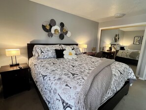 1 bedroom, desk, iron/ironing board, free WiFi - Amazing Desert Stay with Resort Amenities & Priv Entrance (St. George)