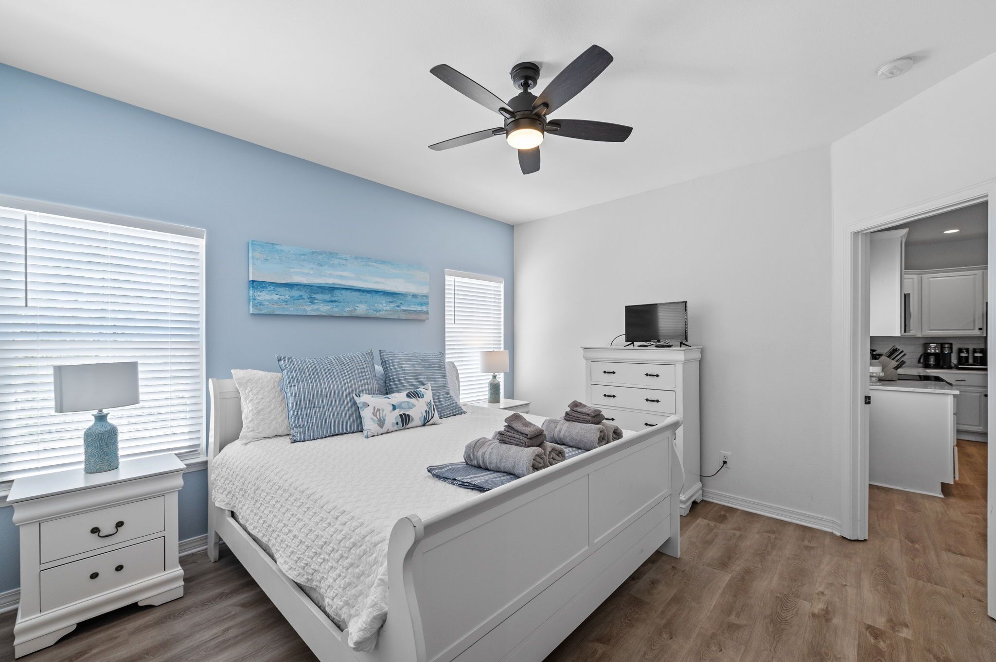 4 quartos, ferros/tábuas de passar roupa, Wi-Fi de cortesia