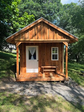 Exterior detail - Way Up Acres and Lodging (Gap Mills)