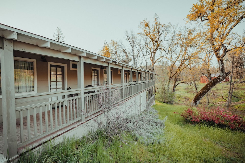 Sierra Sky Ranch, a boutique hotel by null