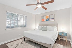 2 habitaciones, escritorio, tabla de planchar con plancha y wifi 