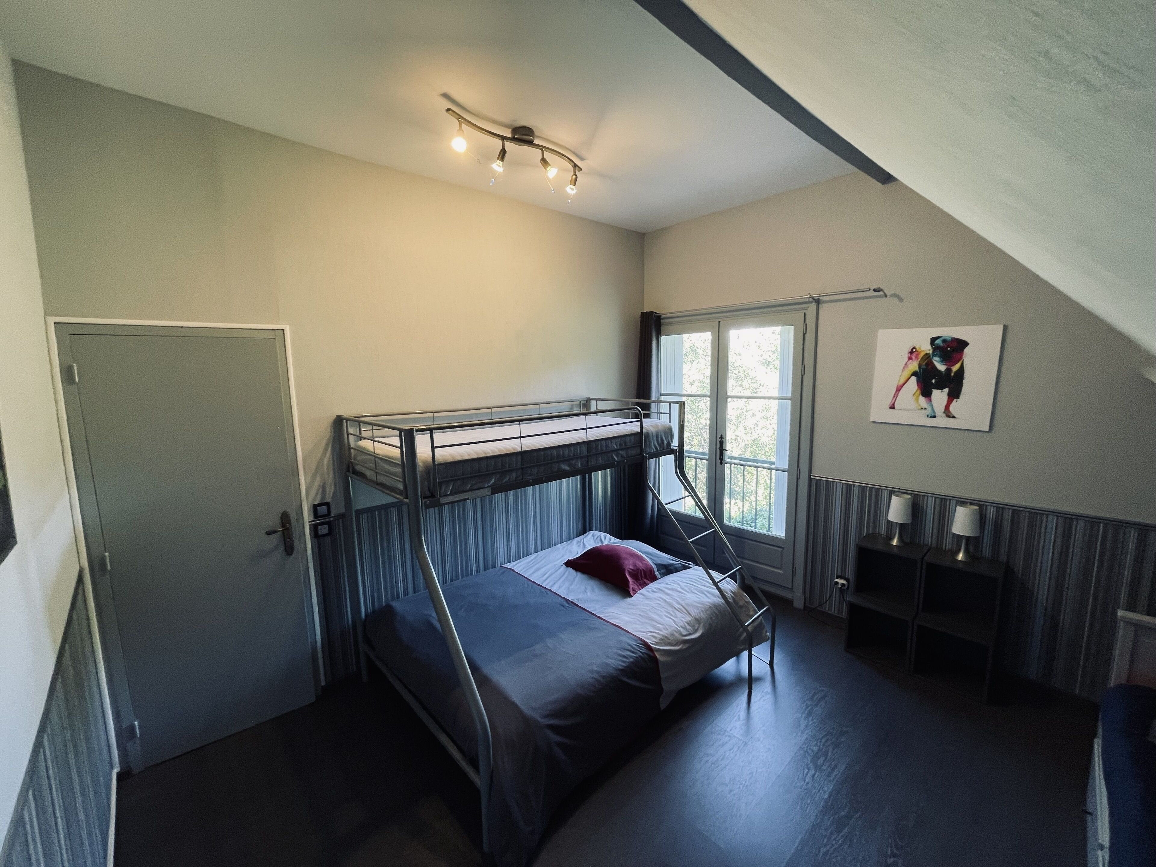 2 chambres, fer et planche à repasser, lit parapluie, Wi-Fi gratuit