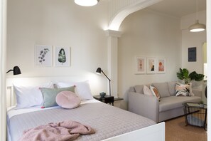 1 chambre, fer et planche à repasser, lit parapluie, Wi-Fi