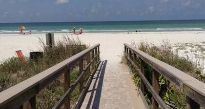 Belleview Gulf Studio/Steps away from BEACH (378)