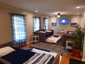 4 Schlafzimmer, Bügeleisen/Bügelbrett, kostenloses WLAN, Bettwäsche