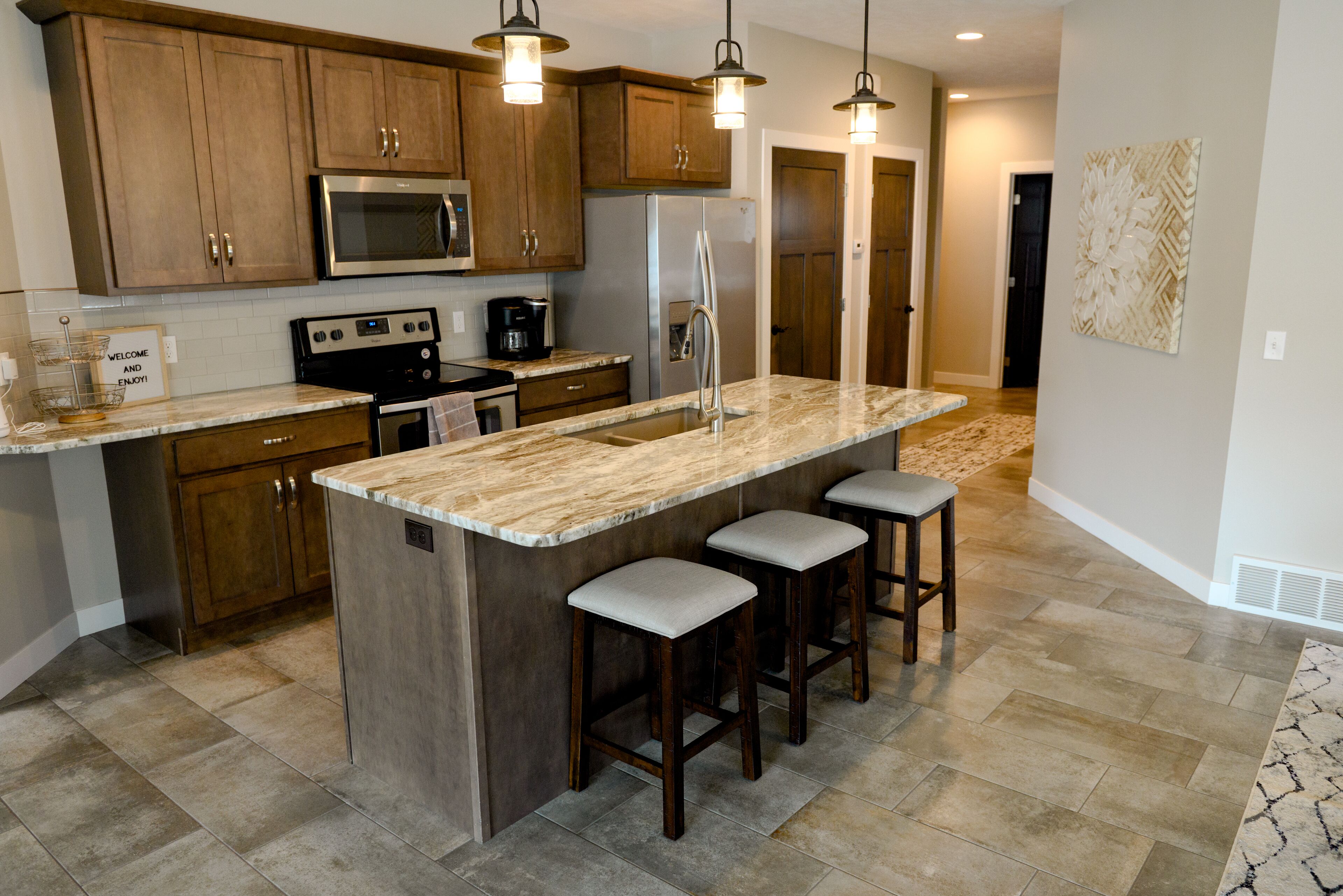 冰箱、微波炉、烤箱、炉灶