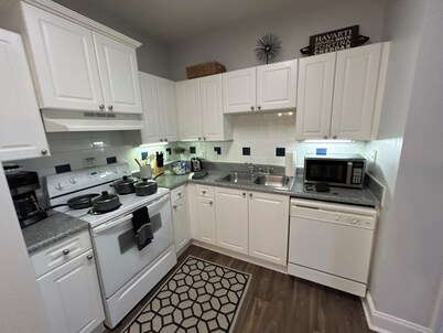 Fabulous One Bedroom/One Bath Fully Furnished Apt in Alpharetta