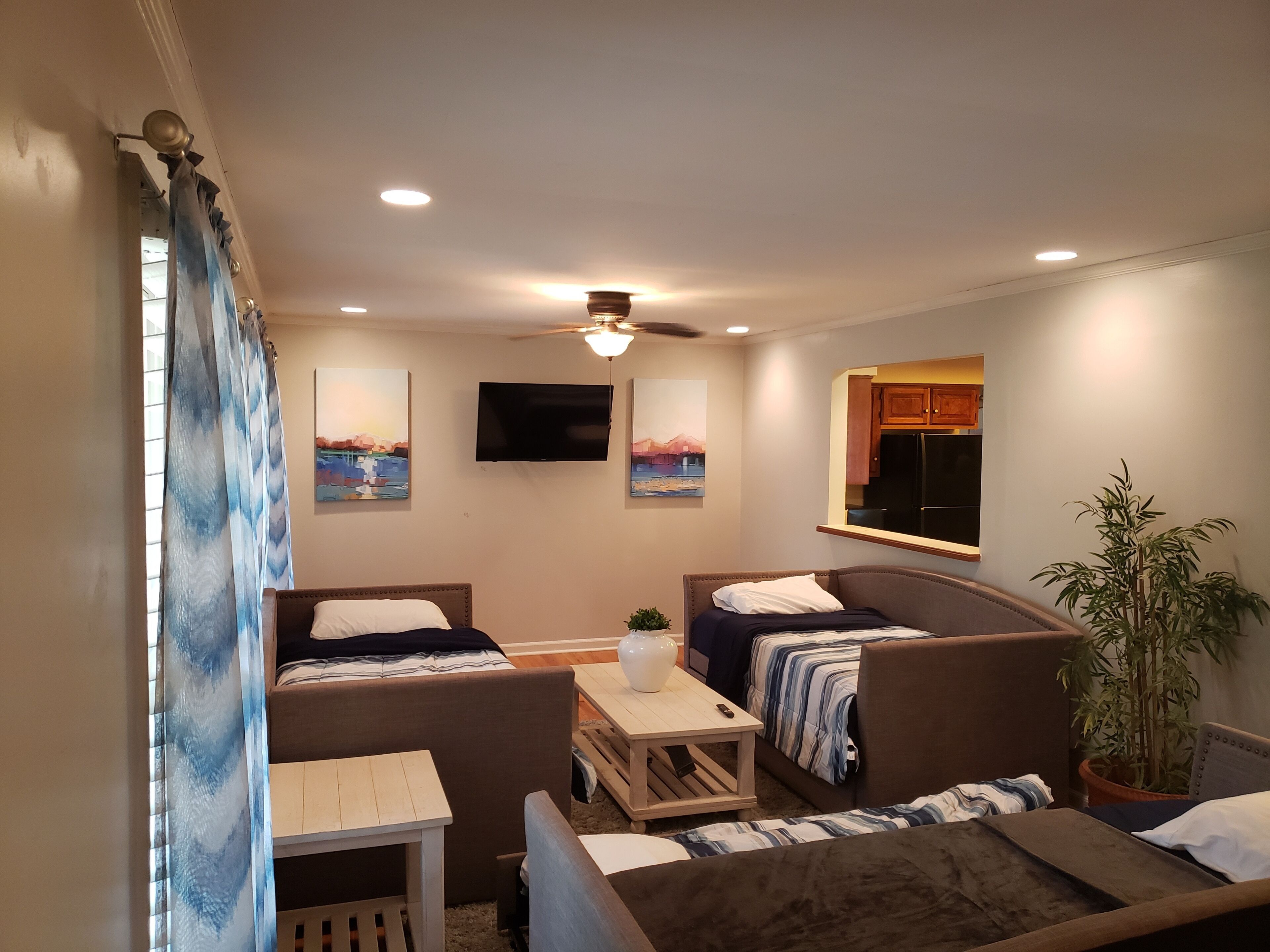 4 bedrooms, in-room safe, iron/ironing board, free WiFi