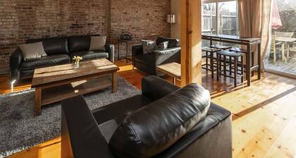 * New Hot Tub * Best Location on the Wine Trail! *