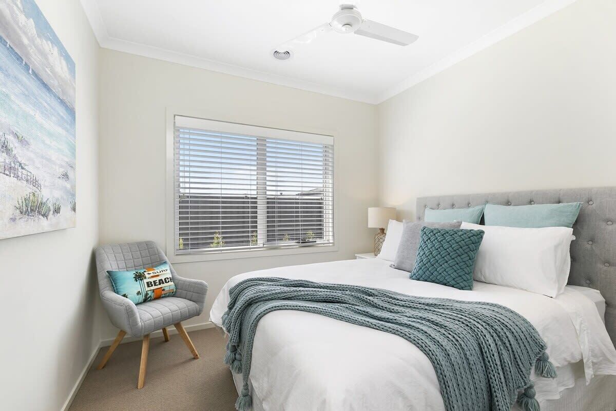 4 bedrooms, desk, iron/ironing board, WiFi