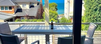 Coastal Holiday Living Bay Views Prime Location