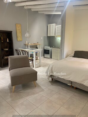 1 bedroom, WiFi, bed sheets