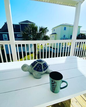 Terrace/patio - OHANA NEST -NEWLY REMODELED  Excellent get away-Cozy- CLEAN- walk to the beach  (Galveston)