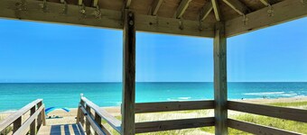 Beachfront 1st Flr Condo_Pet Friendly_Pool_Private Beach