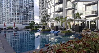 2 Bedroom - Mactan Newtown - 5 mins walk to the BEACH!