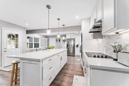 Breakfast with a View with BBQ Firepit Golf Course