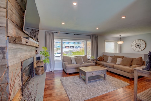 Hollywood Holiday House - Family and Pet Friendly - Pool open MAY 15