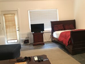 2 عدّة غرف نوم وواي فاي مجانًا وملاءات أسرّة