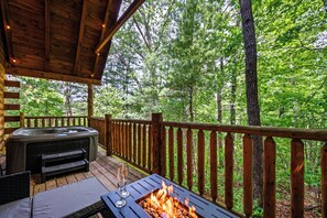 Tina de hidromasaje al aire libre