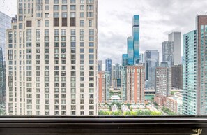 Interior - Splendid Streeterville 1BR w/ Gym, Pool, near Navy Pier, by Blueground (Chicago)