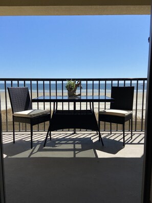 Outdoor dining - Oceanfront Condo  (Old Orchard Beach)