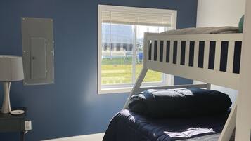 2 Schlafzimmer, BĂŒgeleisen/BĂŒgelbrett, kostenloses WLAN, BettwĂ€sche