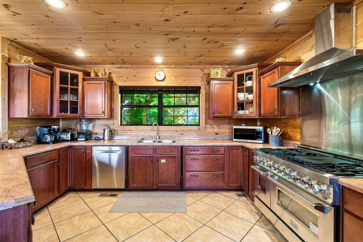 Photo 56 of Million $ Views • Theater • Hot Tub • Game Room