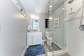 Shower, hair dryer, towels - One Day More: Spectacular Oasis Backyard with Pool & Spa by Anna Maria Life Vacation Rentals (Holmes Beach)