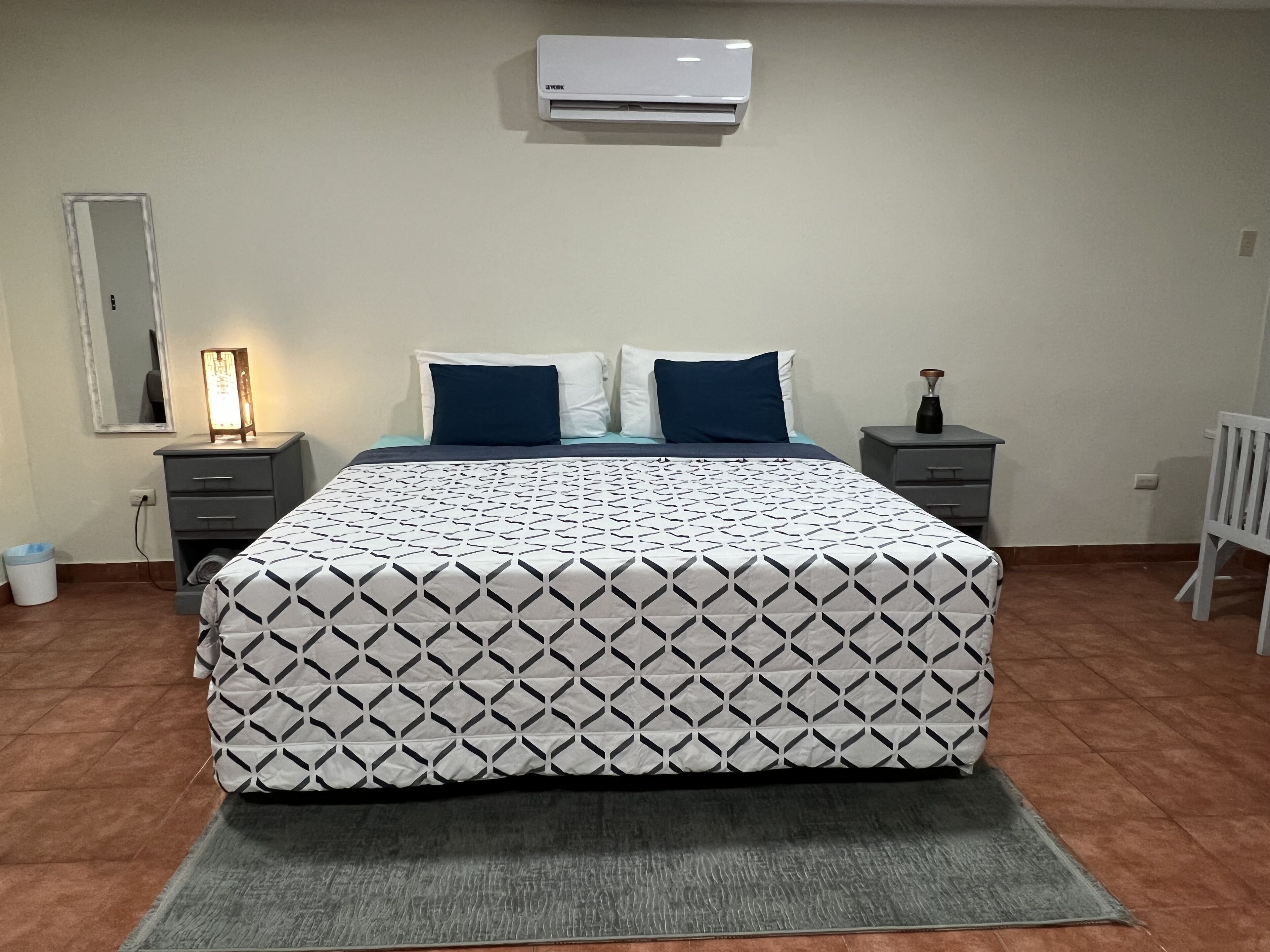 4 bedrooms, desk, iron/ironing board, free WiFi