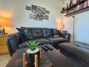TV, video games, DVD player, ping pong - Townhouse overlooking golf course (La Torre Golf Resort)