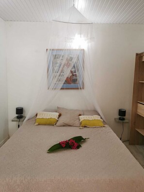 2 Schlafzimmer, Reisekinderbett, kostenloses WLAN, Bettwäsche