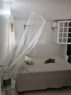 2 Schlafzimmer, Reisekinderbett, kostenloses WLAN, Bettwäsche