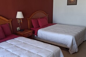 Desk, laptop workspace, blackout curtains, soundproofing - Coratel Inn and Suites By Jasper Anthony (Anthony)