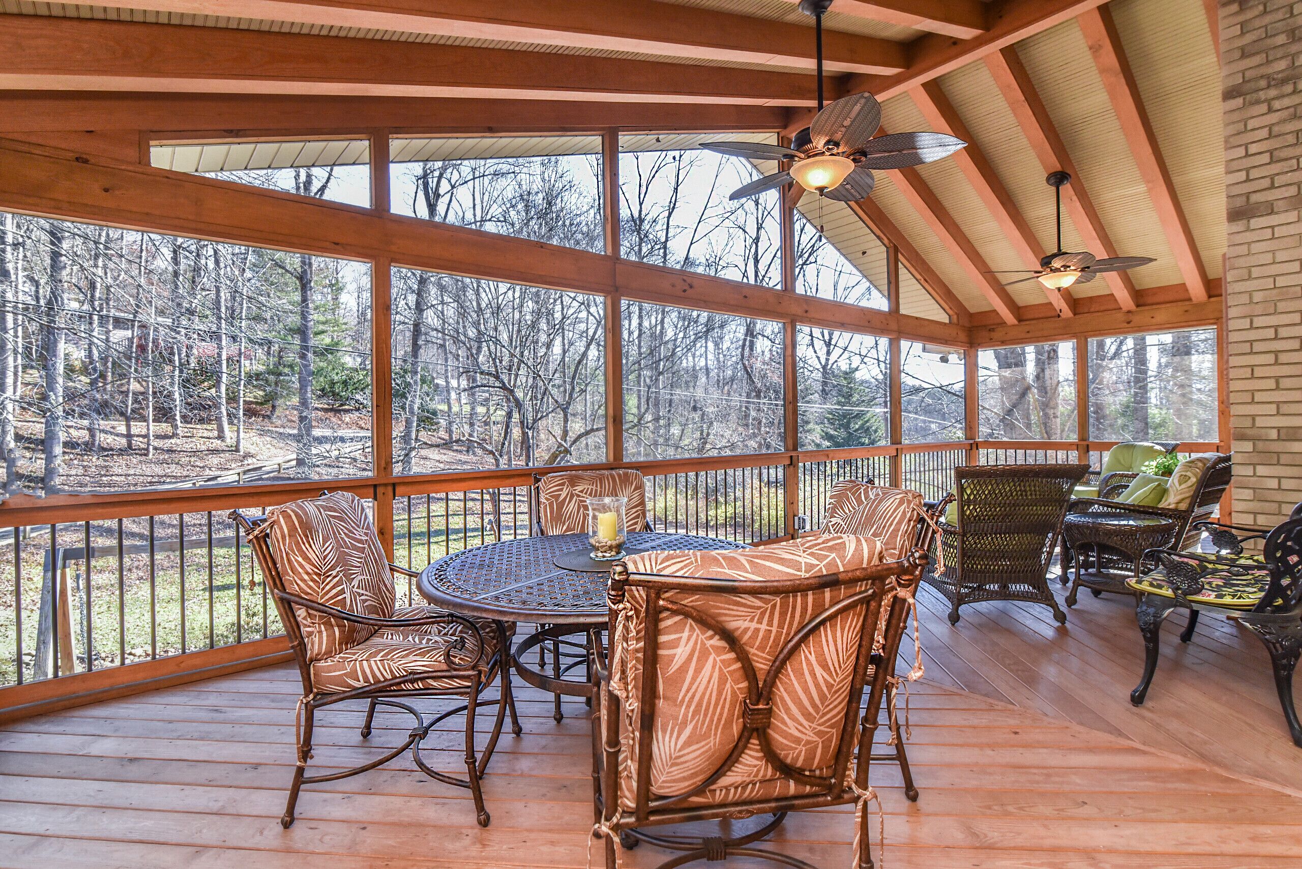 Huis, 3 slaapkamers, open haard | Balkon