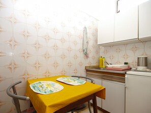 冰箱、微波炉、炉灶、茶具/咖啡用具