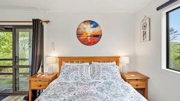 1 chambre, bureau, chambres insonorisées, fer et planche à repasser