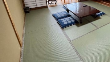 Standard Studio, Non Smoking | Free WiFi, bed sheets