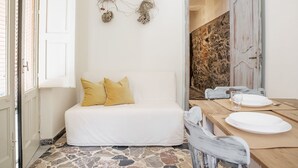 Apartment | Living area - Apartment with Courtyard in Pozzillo by Wonderful Italy (Acireale)