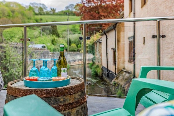 Cottage | Balcony