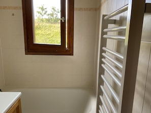 Bathtub