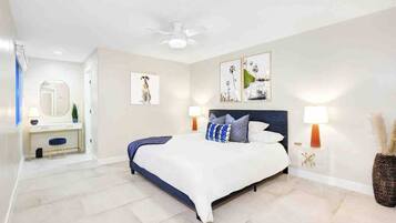 2 bedrooms, desk, iron/ironing board, travel crib