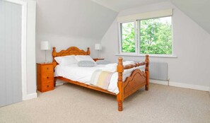 4 bedrooms, premium bedding, iron/ironing board, free WiFi - Beautiful Farmhouse in Ardfert Co Kerry, Ireland (Ardfert)