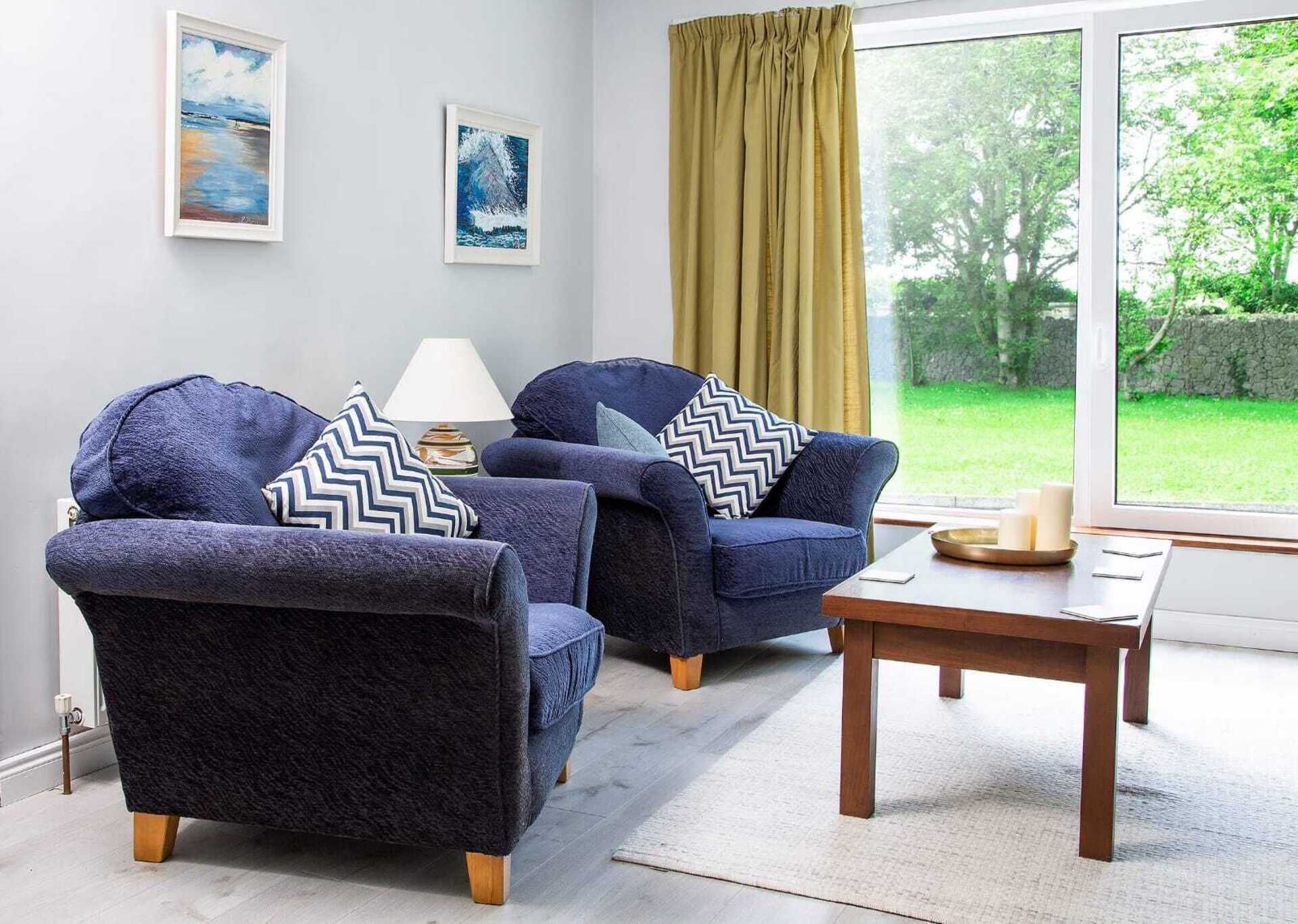 独立别墅, 多张床 | 客厅 | 30-英寸电视 （配备数码频道）、壁炉