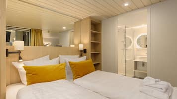 Premium Double Room | In-room safe, free WiFi, bed sheets