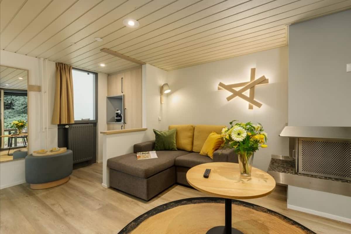 premium double room | living room