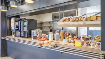 Frühstücksbuffet am Wochenende gegen Gebühr